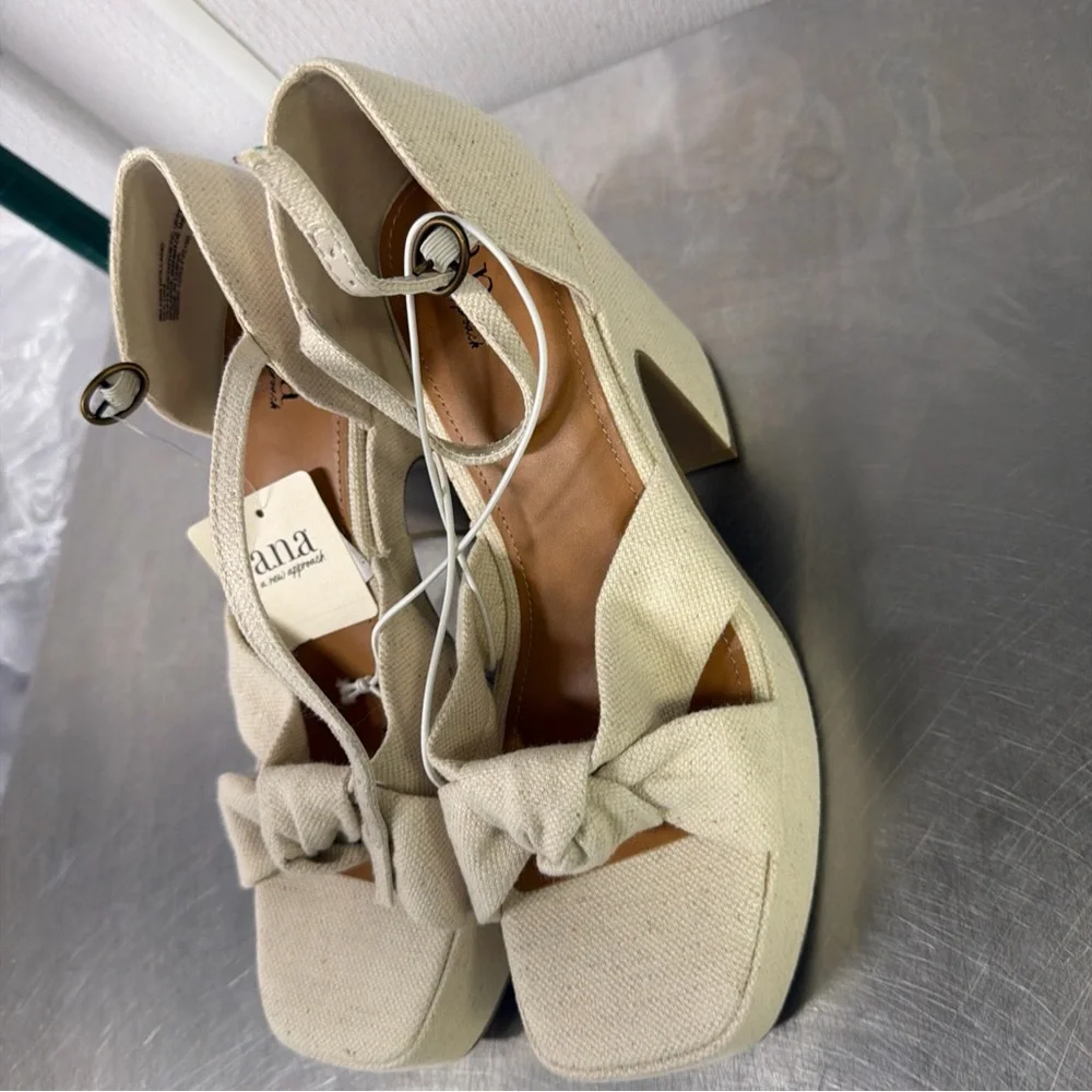 a.n.a Womens Holland Heeled Platform Sandals Natural Open Toe Size 9 - Picture 2 of 5